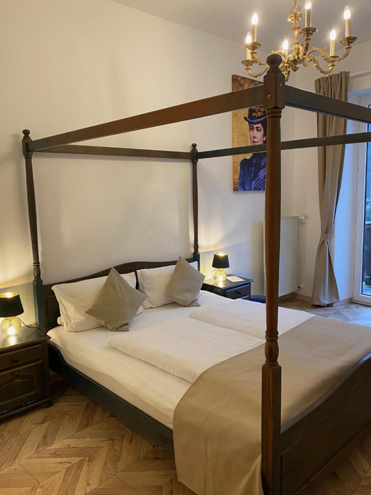 Pension Und Ferienwohnung Frech มาร์คแชลเลนแบร์ก ภายนอก รูปภาพ